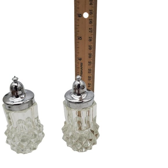 Vintage NOS Diamond Point Salt & Pepper Shakers Crystal 0174 Indiana‎ Glass Co. - Picture 5 of 11